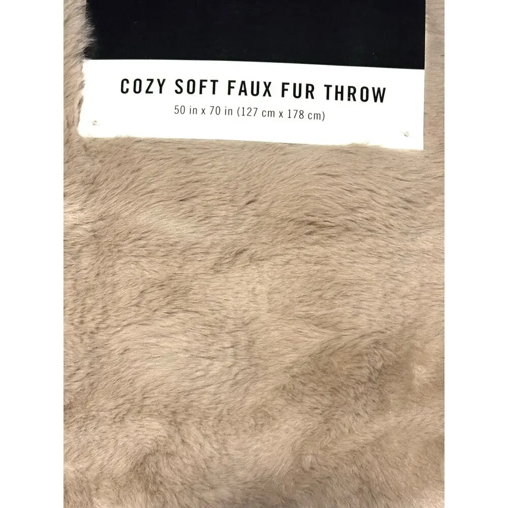 FRYE Faux Fur Throw Blanket 50 x 70